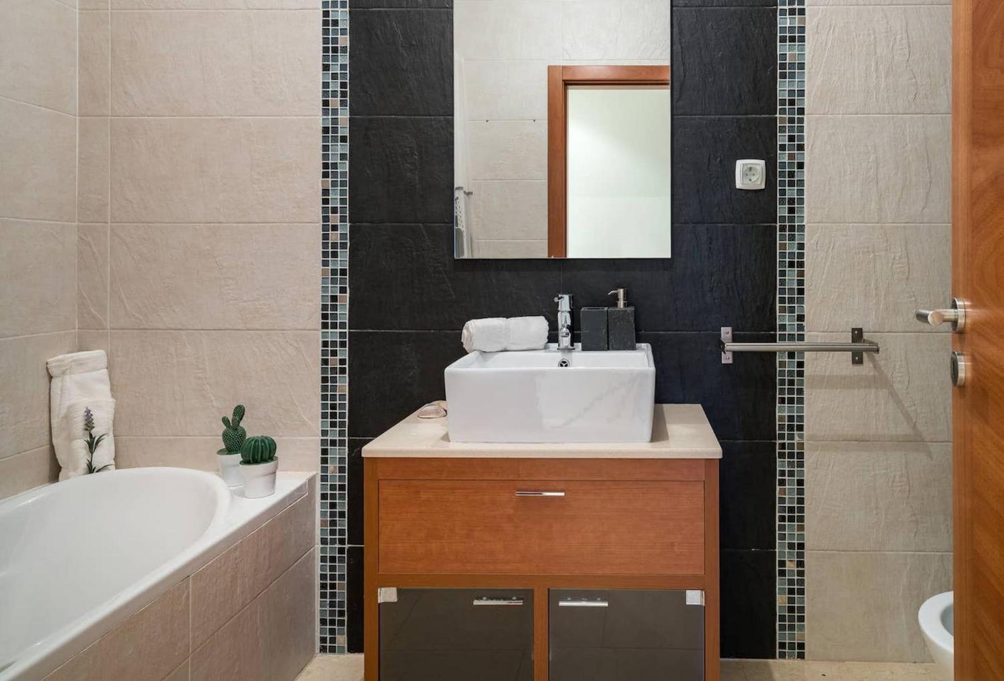 2 Bedroom Relax In Alvor By Innkeeper Bagian luar foto